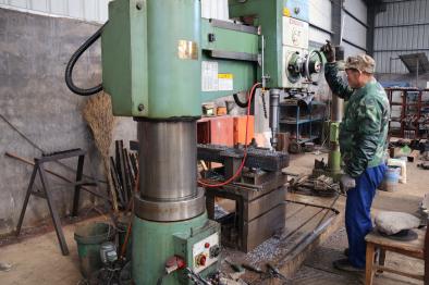 Alla modeller för tillverkning av betongblock och lertegelmaskiner från Kina Raytone- RAYTONE-blockmaskintillverkare, tegelpallfabrik, betongblockmaskin, tegelmaskin, blockmaskin, blocktillverkningsmaskin, tegeltillverkningsmaskin, cementblockmaskin, blockmaskinfabrik, Cementtegelmaskin,Tegelmaskinstillverkare,Automatisk blockmaskin,Mobilblockmaskin,Automatisk tegelmaskin,Halvautomatisk blockmaskin,Manuell blockmaskin,Halvautomatisk tegelmaskin,Manuell tegelmaskin,GMT tegelpall, plasttegelpall, Pall för block, GMT-pall, Fiber Brick Pall, Clay Brick Machine